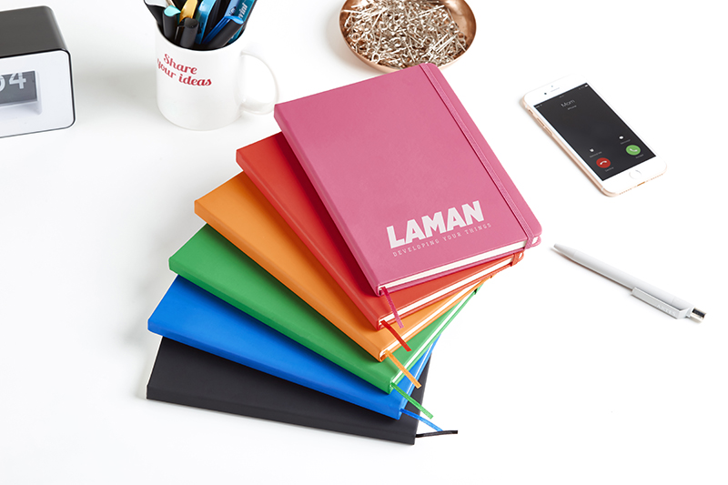 ¡Con libretas personalizadas, más productividad!